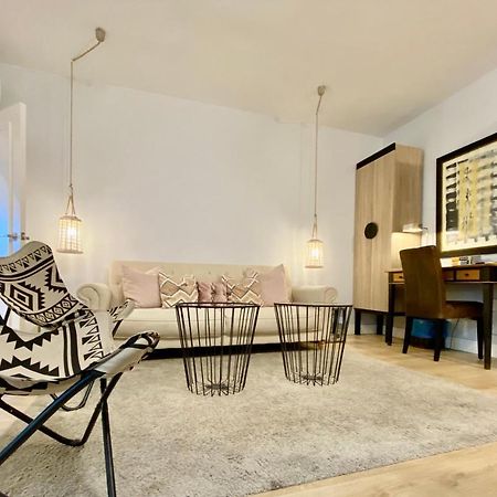 Apartmán Charming La Casa De La Castellana Madrid Exteriér fotografie